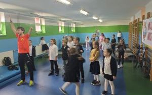 Mały Mistrz - spotkanie z Adamem Śliżem Mistrzem Polski w paratriathlonie (7)